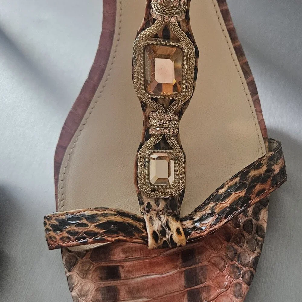 Vince Camuto, VC signature 